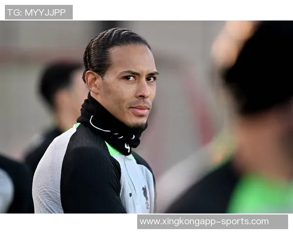 利物浦客战国米海报发布范戴克维尔茨埃基蒂克齐亮相