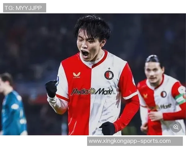 上田绮世状态火热半场梅开二度助力球队领跑荷甲射手榜