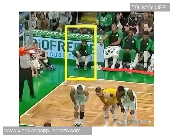 绿军记者惊叹湖勇对决中斯玛特与霍福德的奇妙对抗场景 绿军记者惊叹湖勇对决中斯玛特与霍福德的奇妙对抗场景